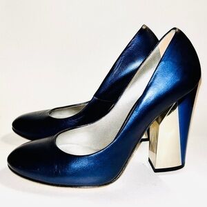 Casadei Metallic Blue and Silver Italian pumps size 35 1/2 US 6 $850
